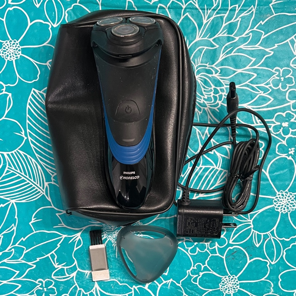 🔥Philips Norelco S1560 Black Portable Rechargeable Wet/Dry Electric Shaver Works